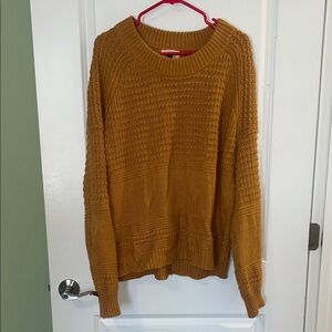 Universal Thread Mustard Crew Neck Sweater